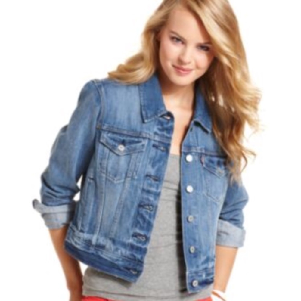 Levi’s Juniors Authentic Trucker Jean Jacket
